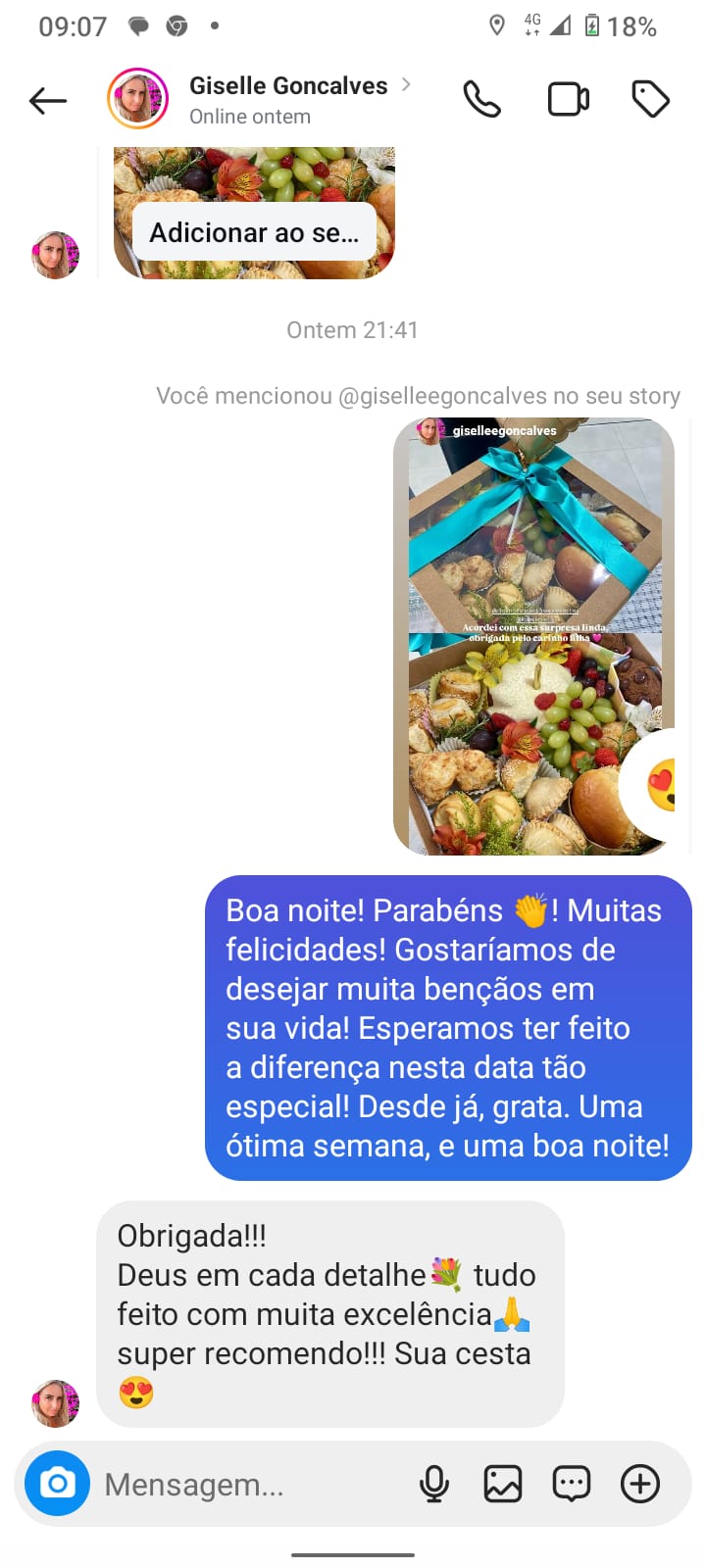 Print de conversa no Instagram: cliente elogia o cuidado com cada detalhe da cesta e recomenda a Dal Massas.